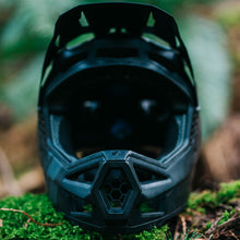 Project 23 Carbon Full Face Helmet in Matte Black by 7iDP
